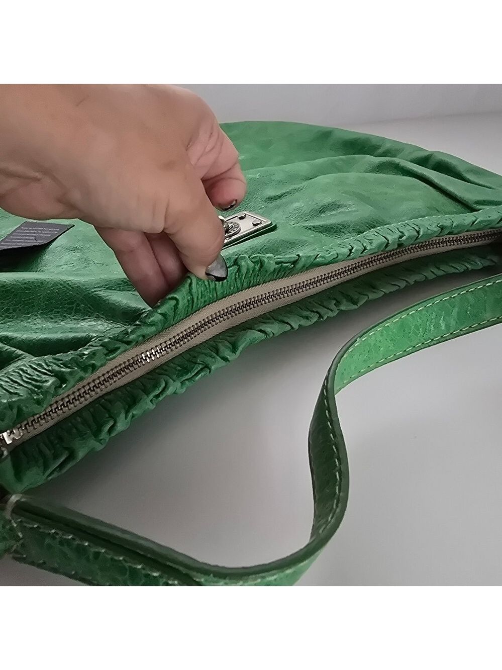 Marc by Marc Jacobs XL Green Leather Hobo Shoulder Bag - Picture 10 of 12